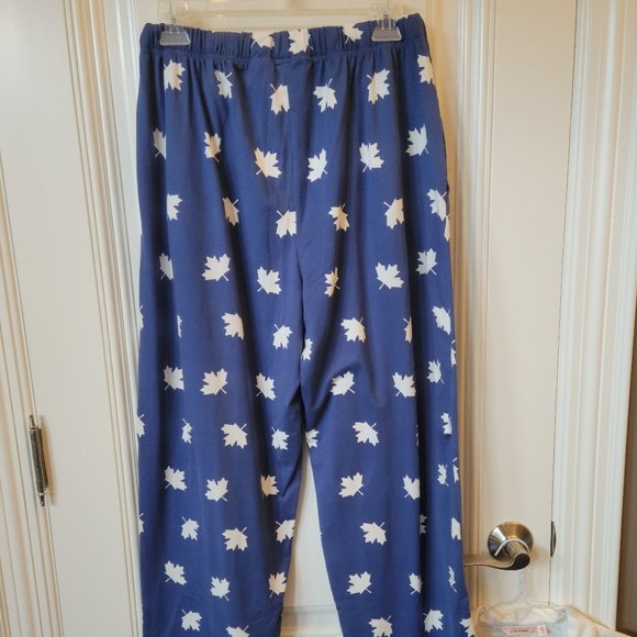 Frank & Bailey Maple Leaf PJ's - Picture 2 of 7